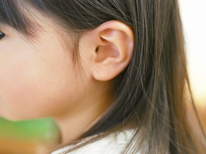 子どもの難聴の原因として最も多い滲出性中耳炎